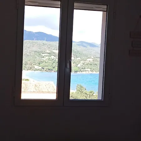 With Splendid Sea View, 2 Bedrooms, 2 Bathrooms Apartamento