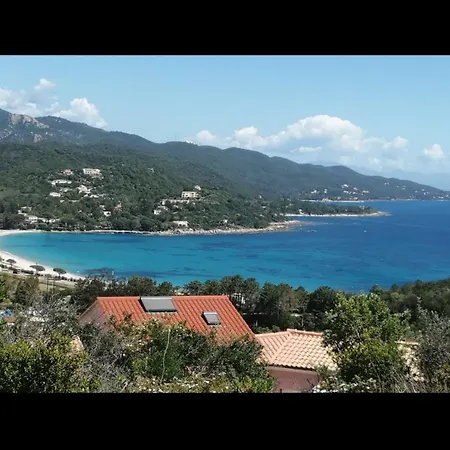 With Splendid Sea View, 2 Bedrooms, 2 Bathrooms Apartamento